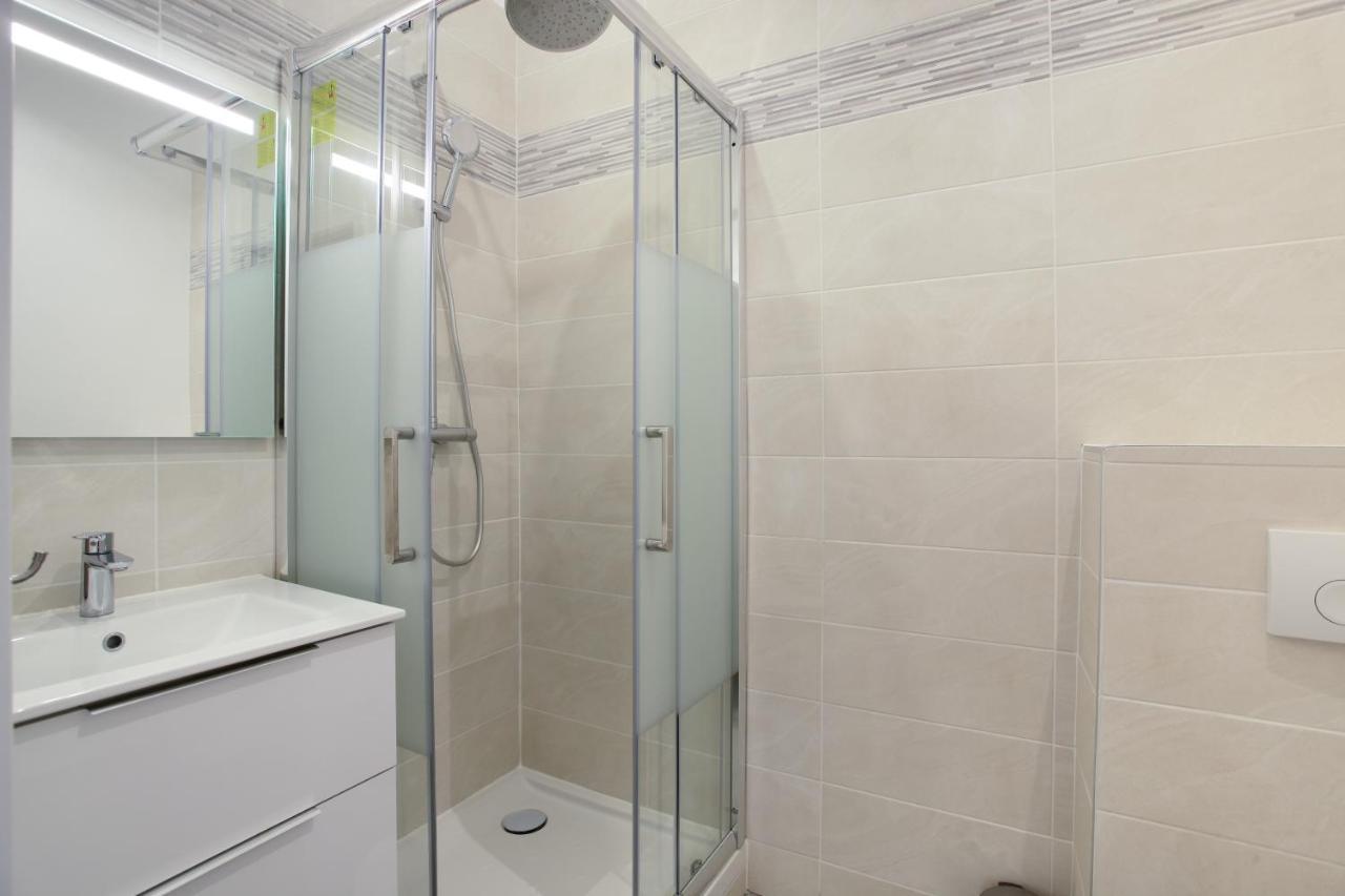 Rent A - Bonne Nouvelle Apartment *