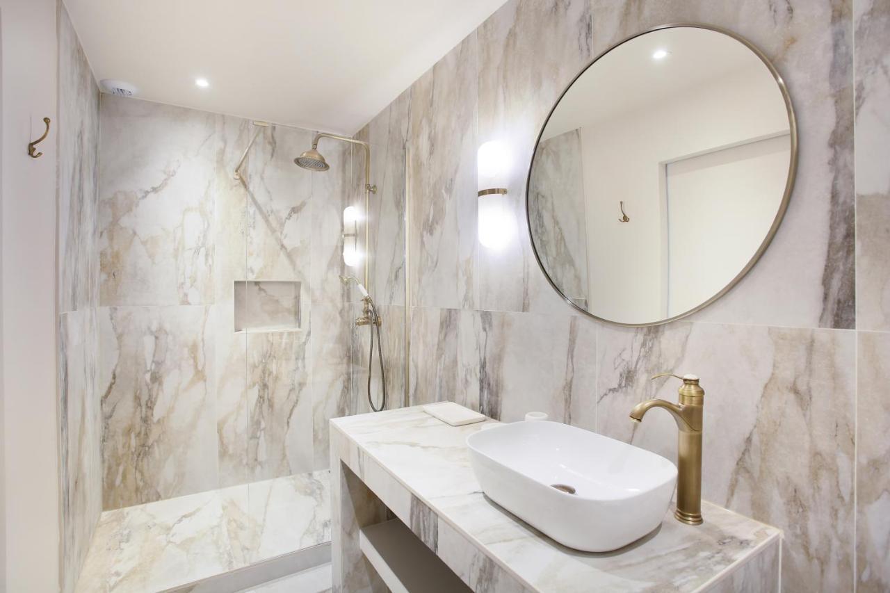 Appartement In The Center Of By Prestige Paris