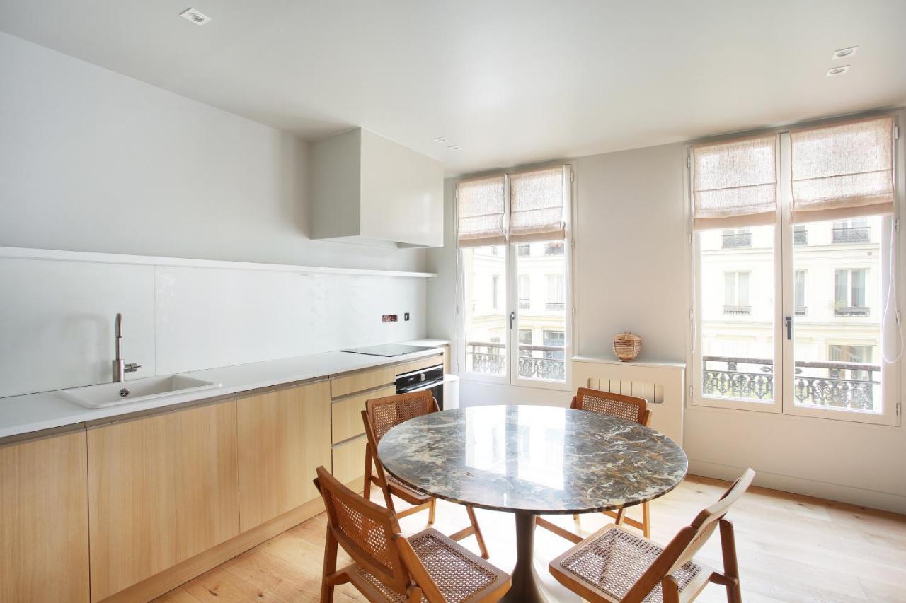 Appartement In The Center Of By Prestige Paris