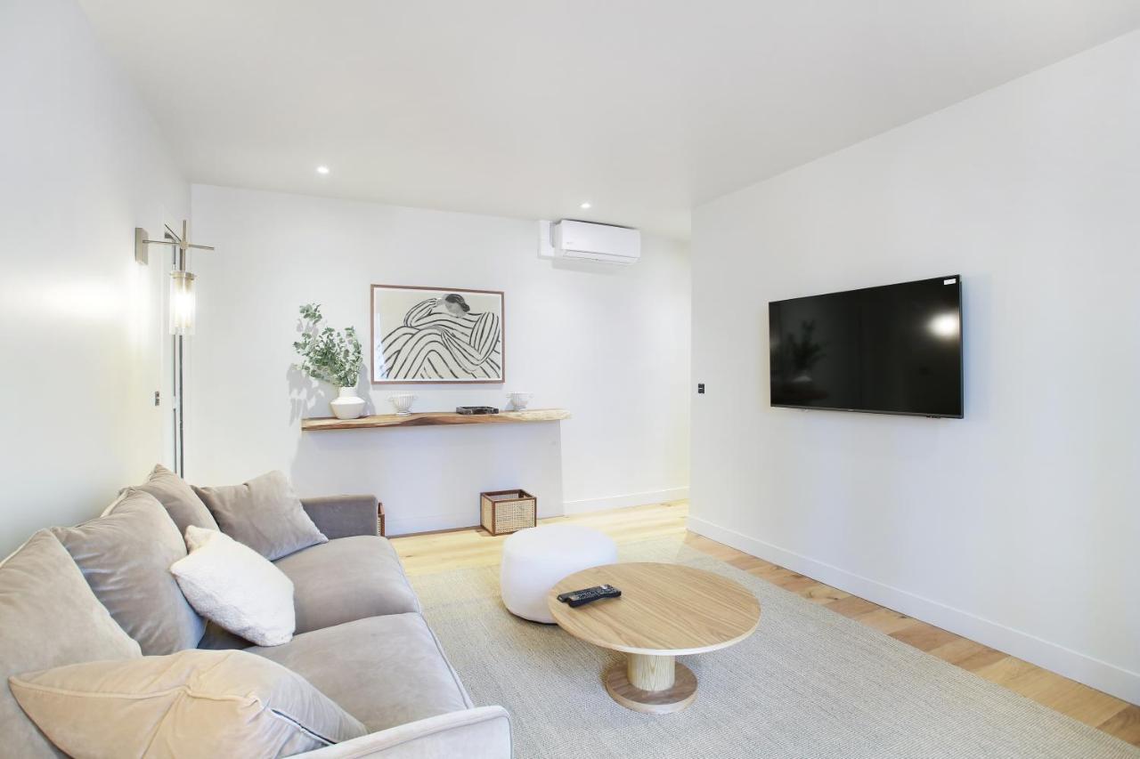Appartement In The Center Of By Prestige Paris