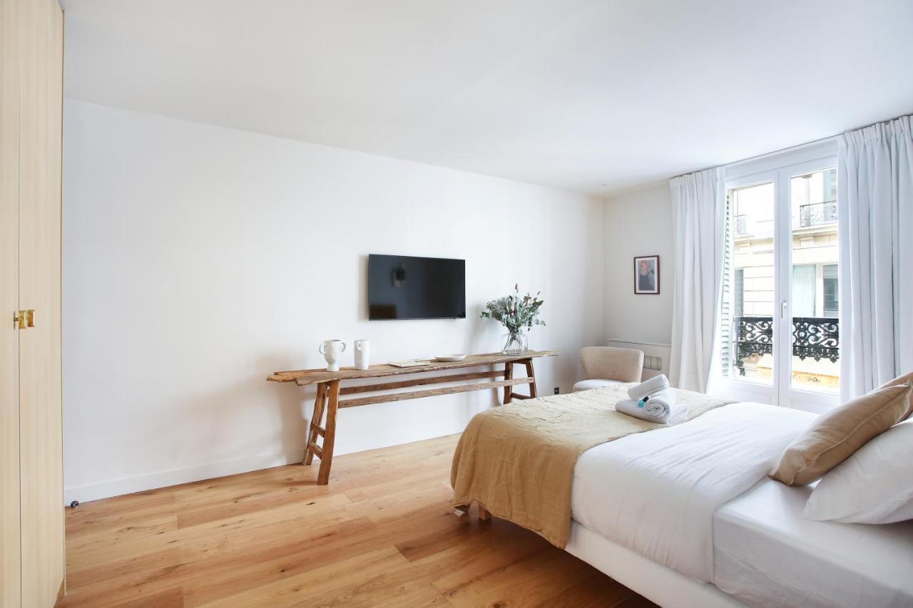 In The Center Of By Prestige Appartement