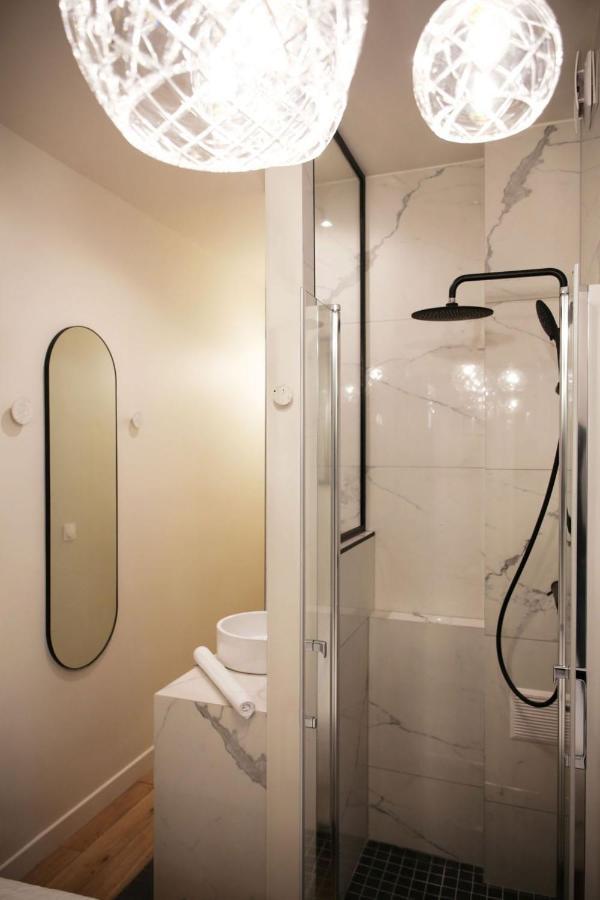 La Bruyere - Fabuleux- 4p - 9 * Paris