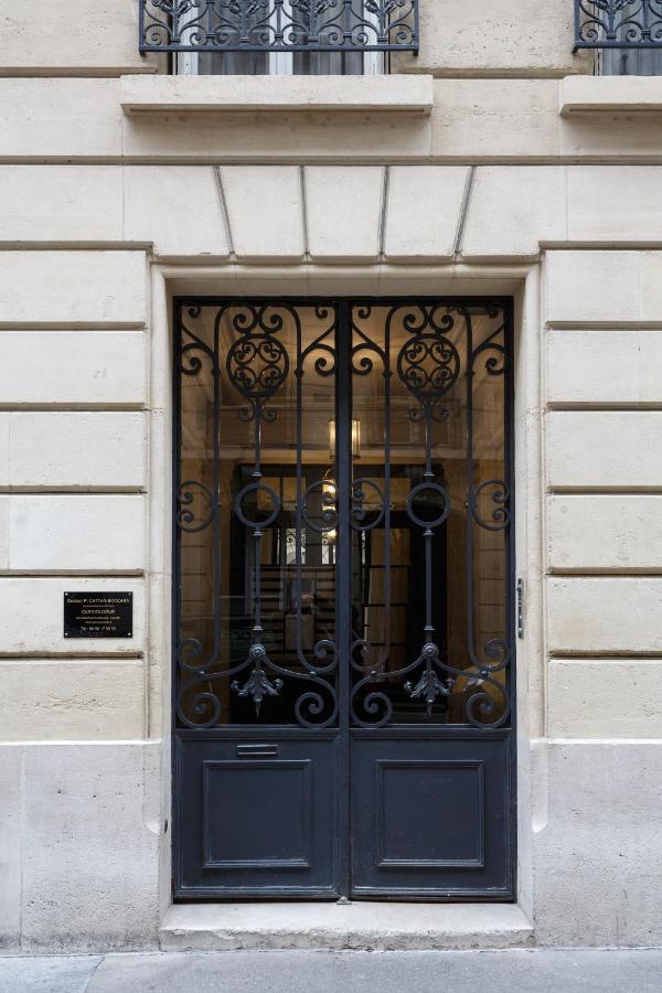 Bright And Newly Renovated 2 Bedroom Apartment, Hip & Paris, Montmartre-opera Apartment