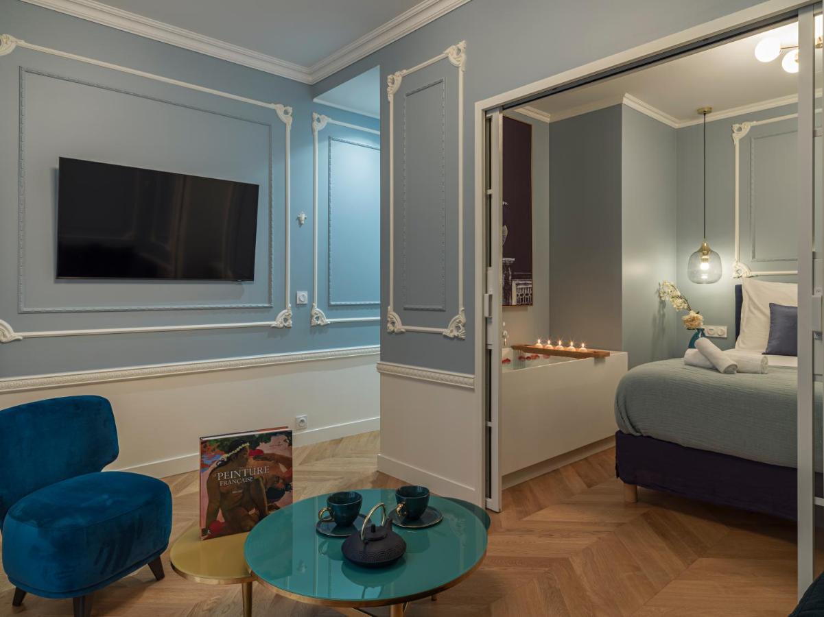 The Pompadour * Paris