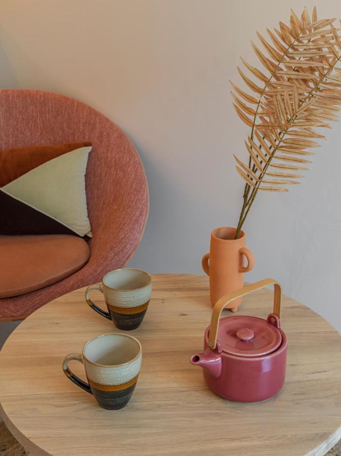 Apartment Pink & Wood Cocoon *