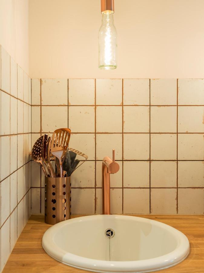 Apartment Pink & Wood Cocoon
