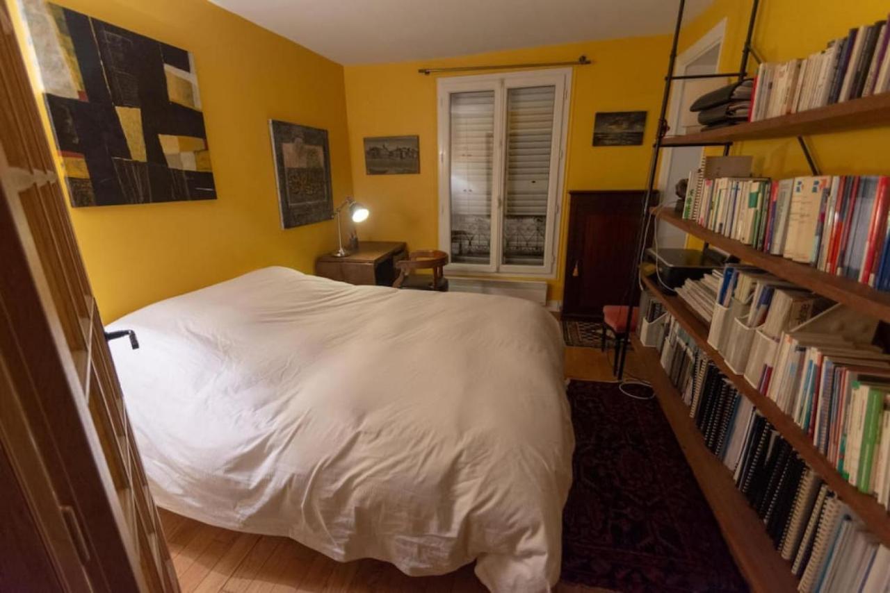 Very French Two Bedroom In The Heart Of