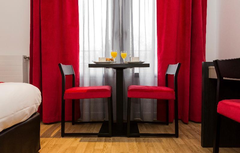 Appart Hotel Odalys City Paris Montmartre Aparthotel 2*