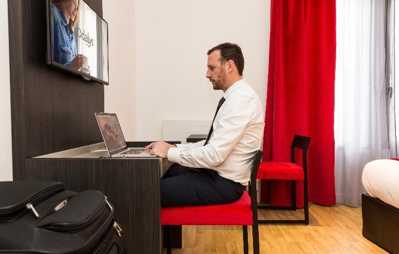 Appart Hotel Odalys City Paris Montmartre Aparthotel 2*