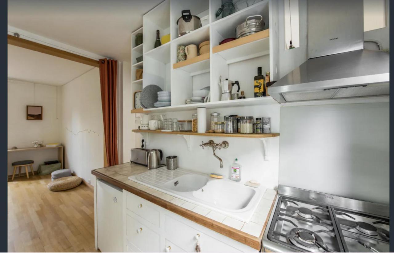 Petit Lumineux Et Atypique Apartment Paris