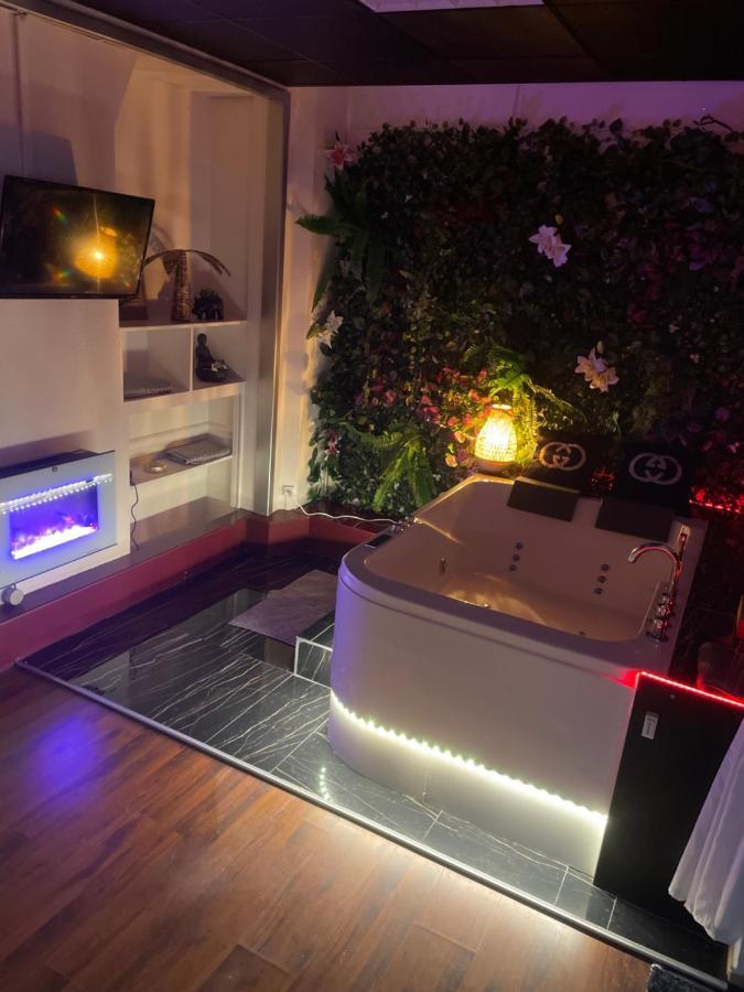 Jacuzzi 9em * Paris
