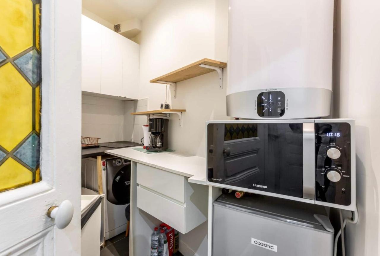 Apartment Abbesses - Superbe Avec Cheminees