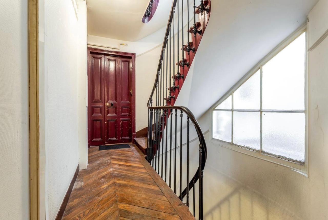Abbesses - Superbe Avec Cheminees Apartment *