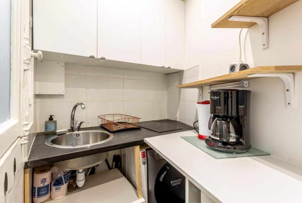 Apartment Abbesses - Superbe Avec Cheminees *