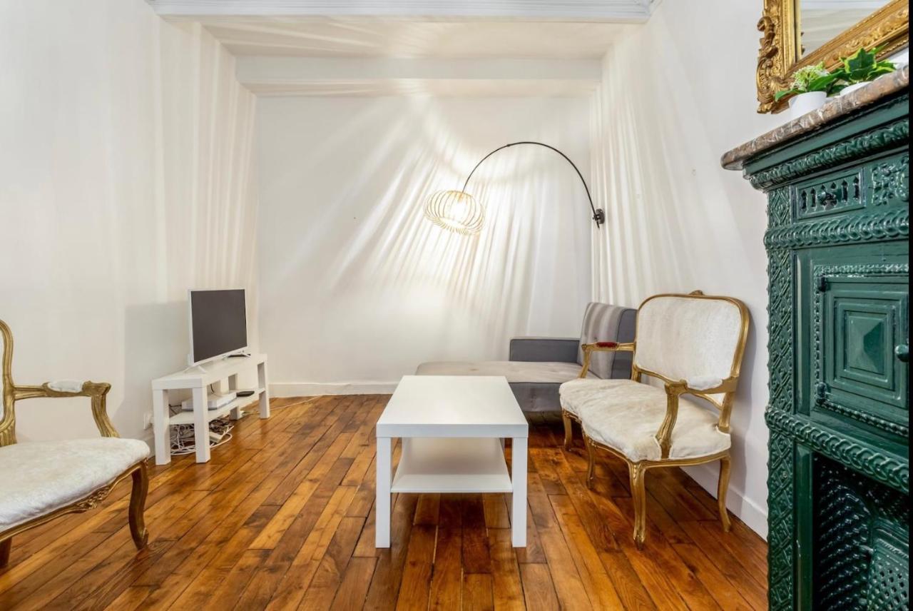 Abbesses - Superbe Avec Cheminees