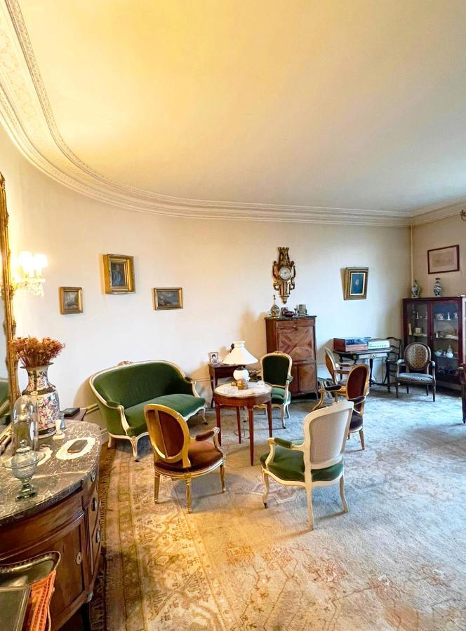 Beautiful Flat In The Center Of 6 Th District Appartement Paris