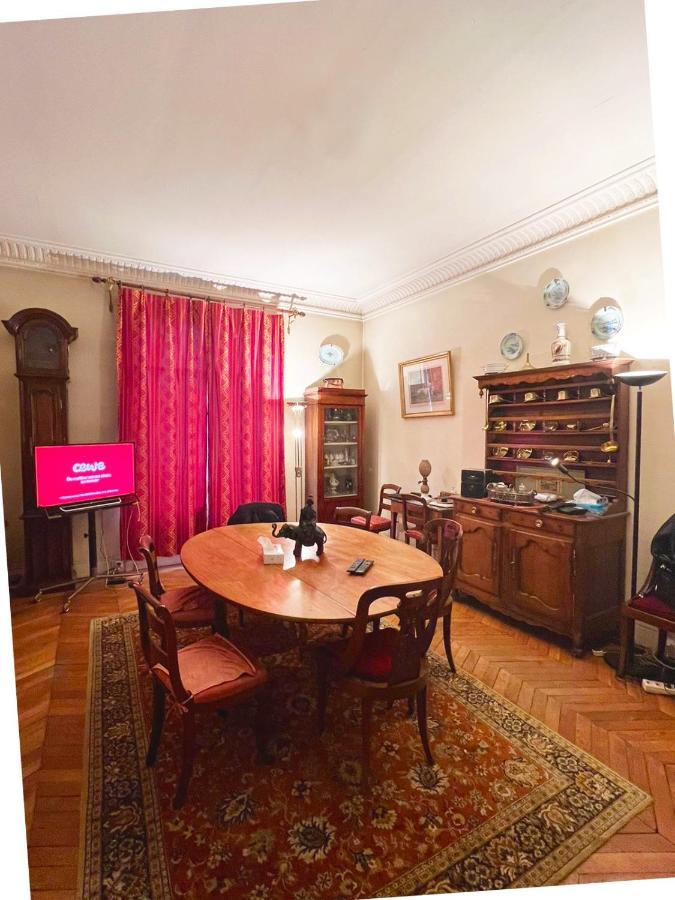 Beautiful Flat In The Center Of 6 Th District Appartement Paris