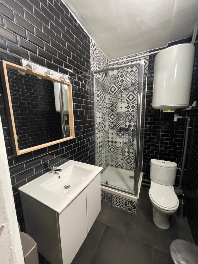 Le Globe Hostel Paris
