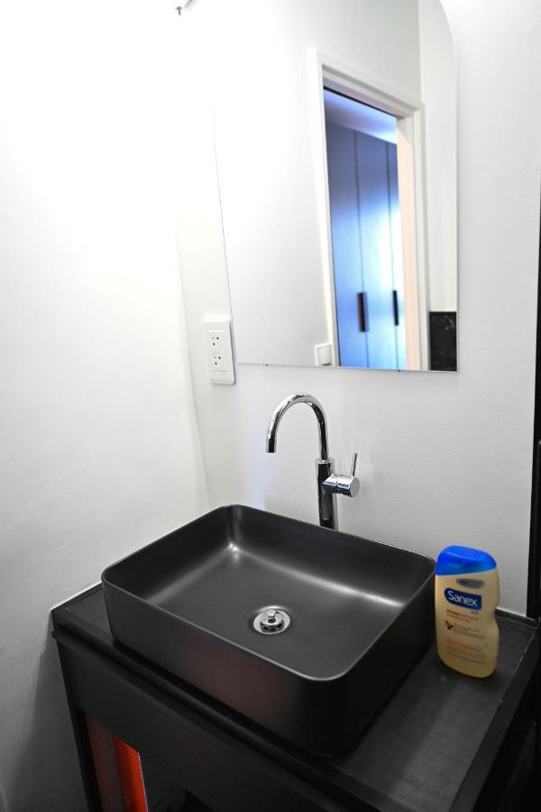 Apartment Luxury Canal St Martin&parking Paris