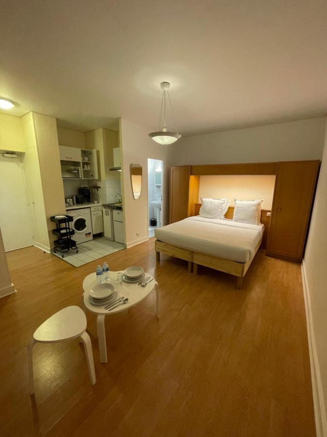 Apartment Cite Bergere Paris