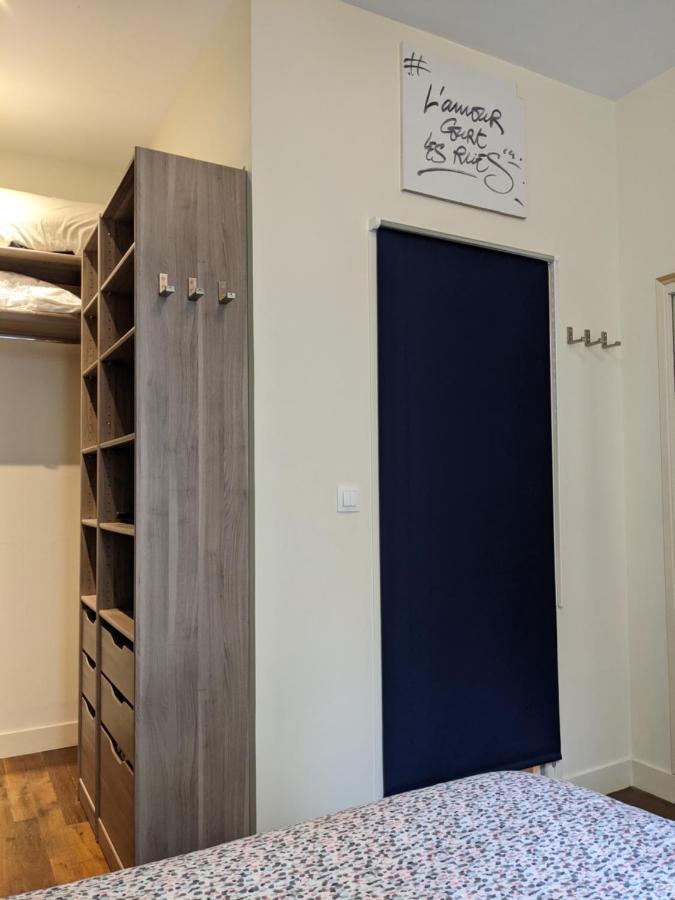 Gasthof Private Acces To The Flat. Charming Parisian.