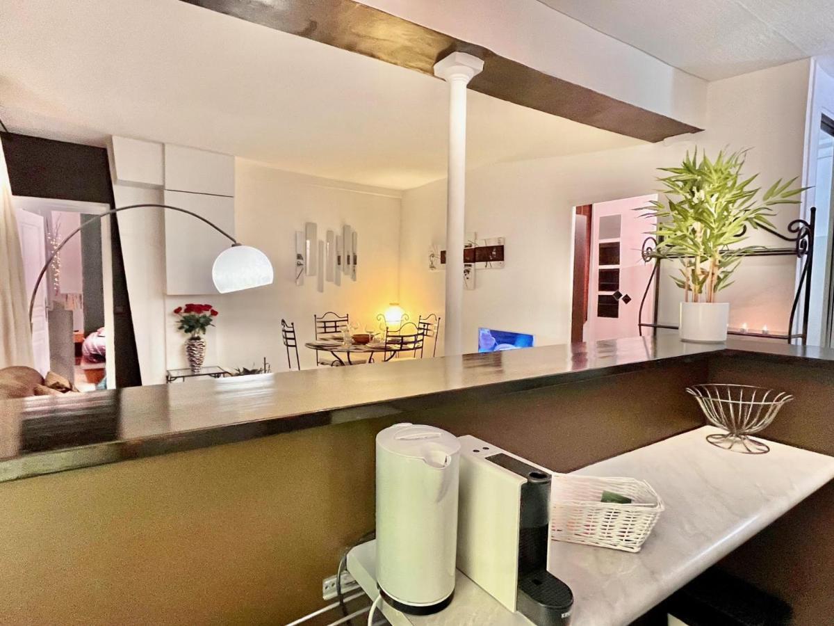 Appartement Très Bel Centre De 5/6 P / 2 Ch *