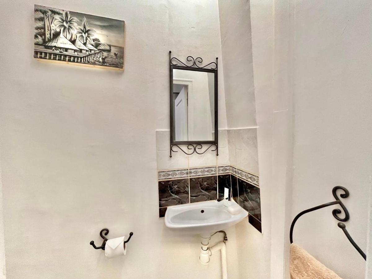 Appartement Très Bel Centre De 5/6 P / 2 Ch *
