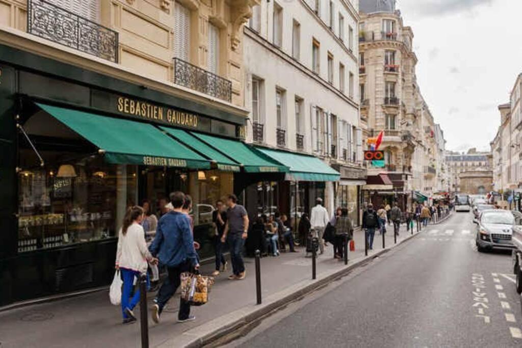 Apartment Spacious And Bright 2 Bedroom Apartment, Typically Parisian, Montmartre-opera,