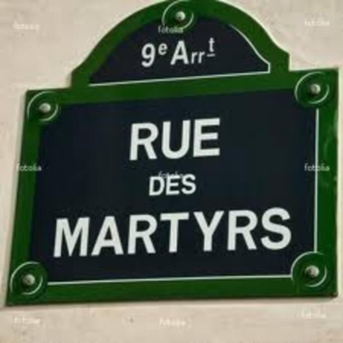 Spacious And Bright 2 Bedroom Apartment, Typically Parisian, Montmartre-opera, * Paris