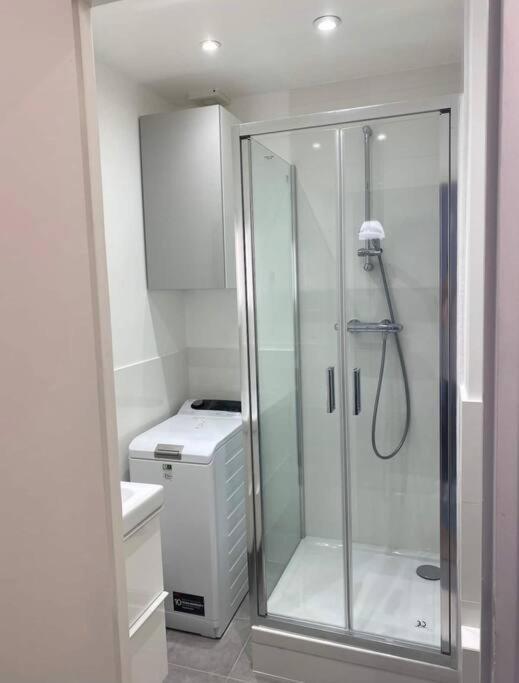 Newly Renovated Studio Near The Eiffel Tower Apartment