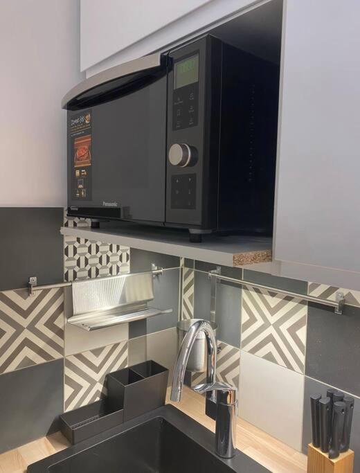Newly Renovated Studio Near The Eiffel Tower Apartment