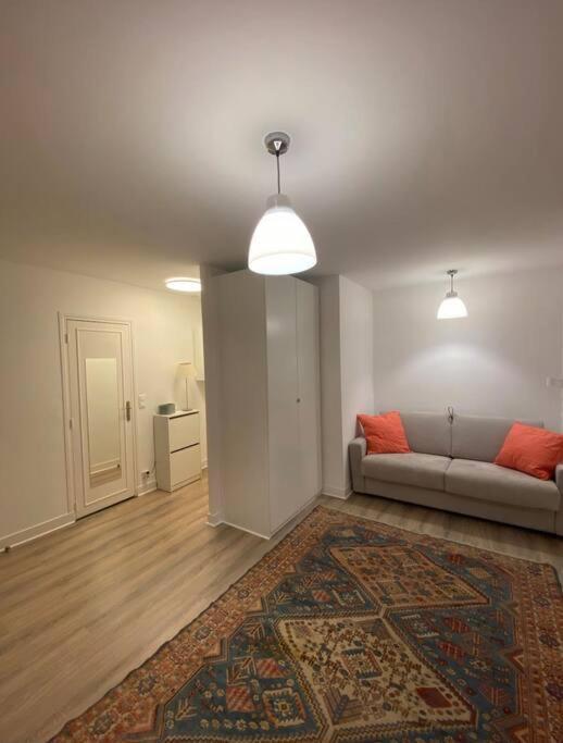 Newly Renovated Studio Near The Eiffel Tower * Paris