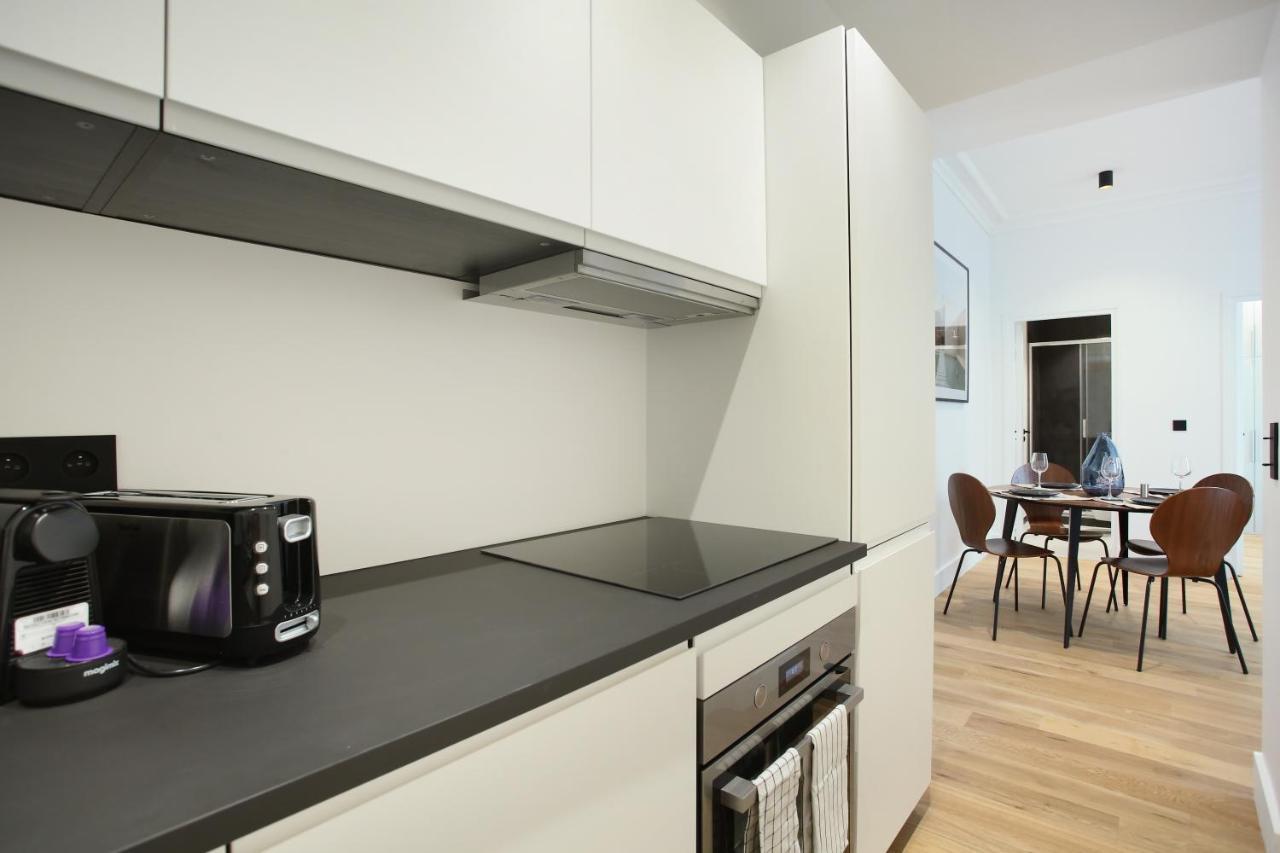 Superb Haussmanian Palais Royal Appartement