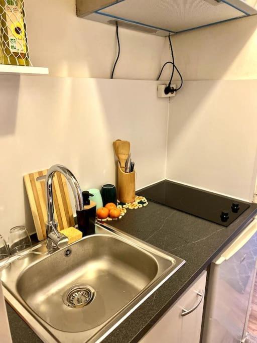 Appartement Charmant studio paris (quartier les batignolles ) Paris