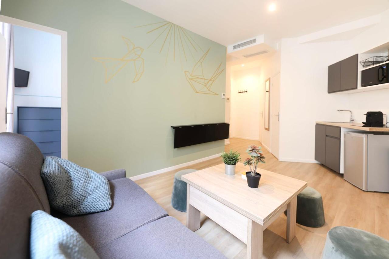 Near Montmartre And Opera Apartment