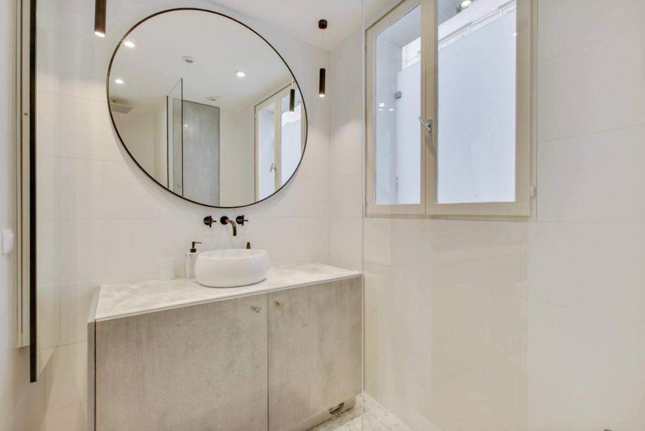Refurbished Design Flat -near Champs-elysées * Paris