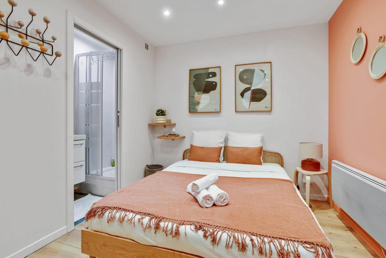 Well Decorated One Bedroom Aprtment In Heat Of Paris, Short Walk To Palais Garnier , Paris