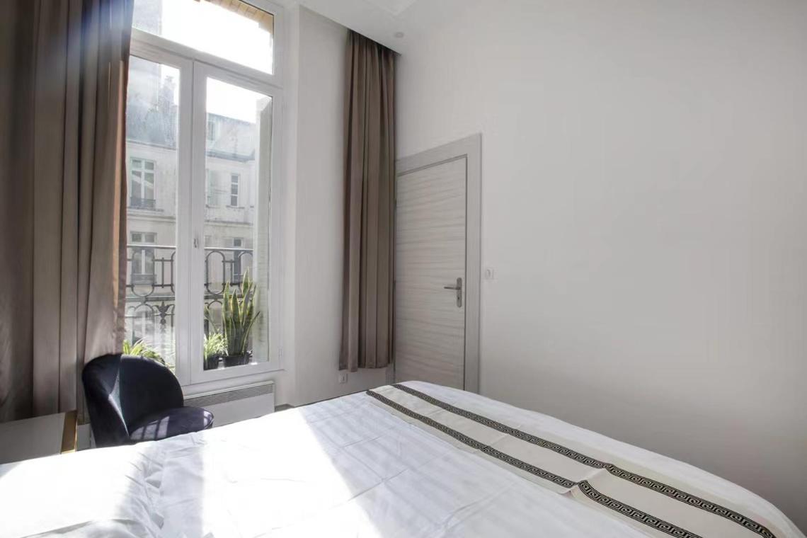 Apartment Avenue Kleber A Proximite De L'arc De Triomphe, Avenue Des Champs Elysees, Trocadero, *