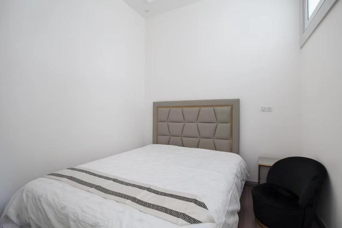 Apartment Avenue Kleber A Proximite De L'arc De Triomphe, Avenue Des Champs Elysees, Trocadero, *