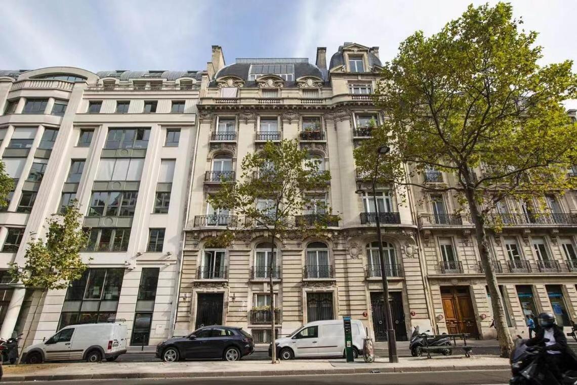 Apartment Avenue Kleber A Proximite De L'arc De Triomphe, Avenue Des Champs Elysees, Trocadero,