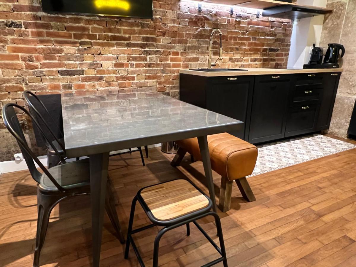 Apartment Good Vibes Luxurious Loft In 11th, With Ac & Table Football Paris