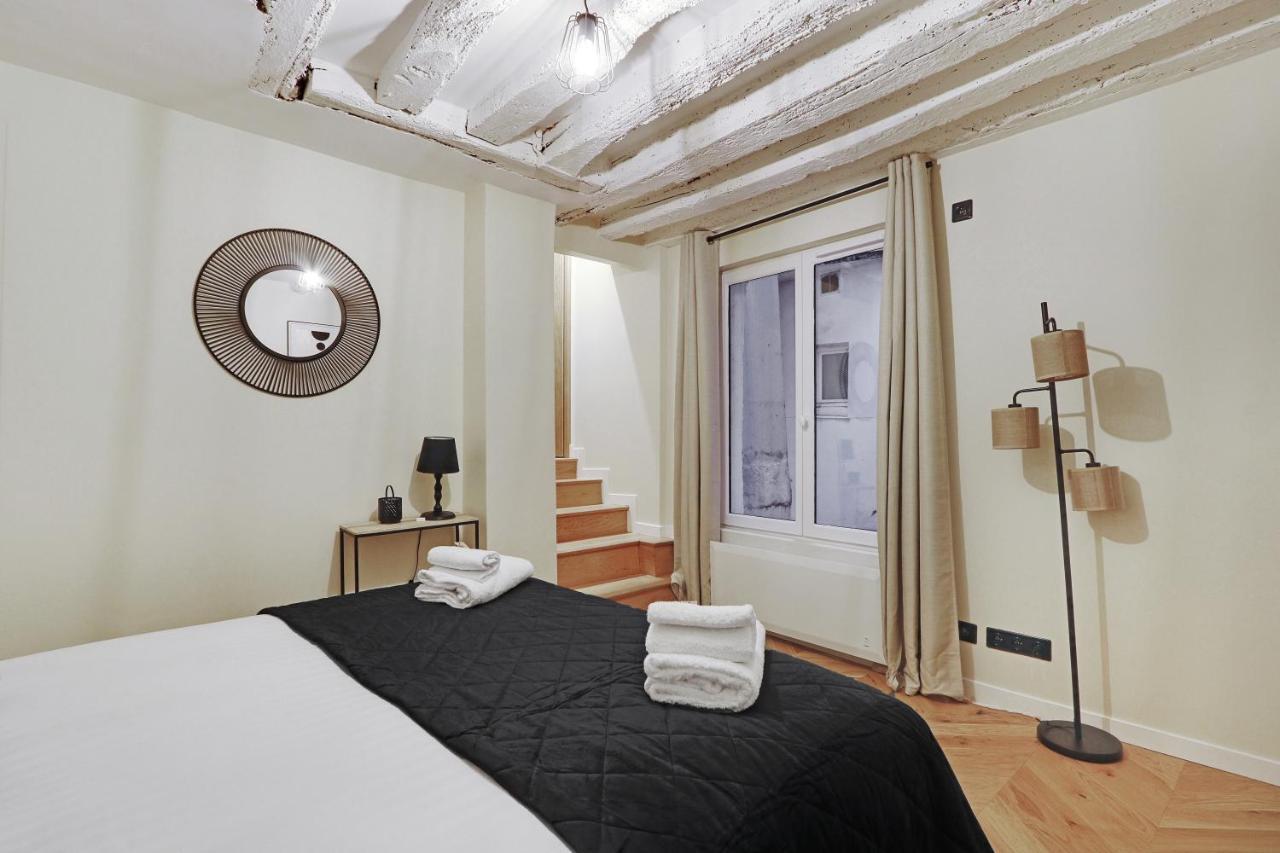 Pick A Flat's In Le Marais - Rue Saint Martin Paris