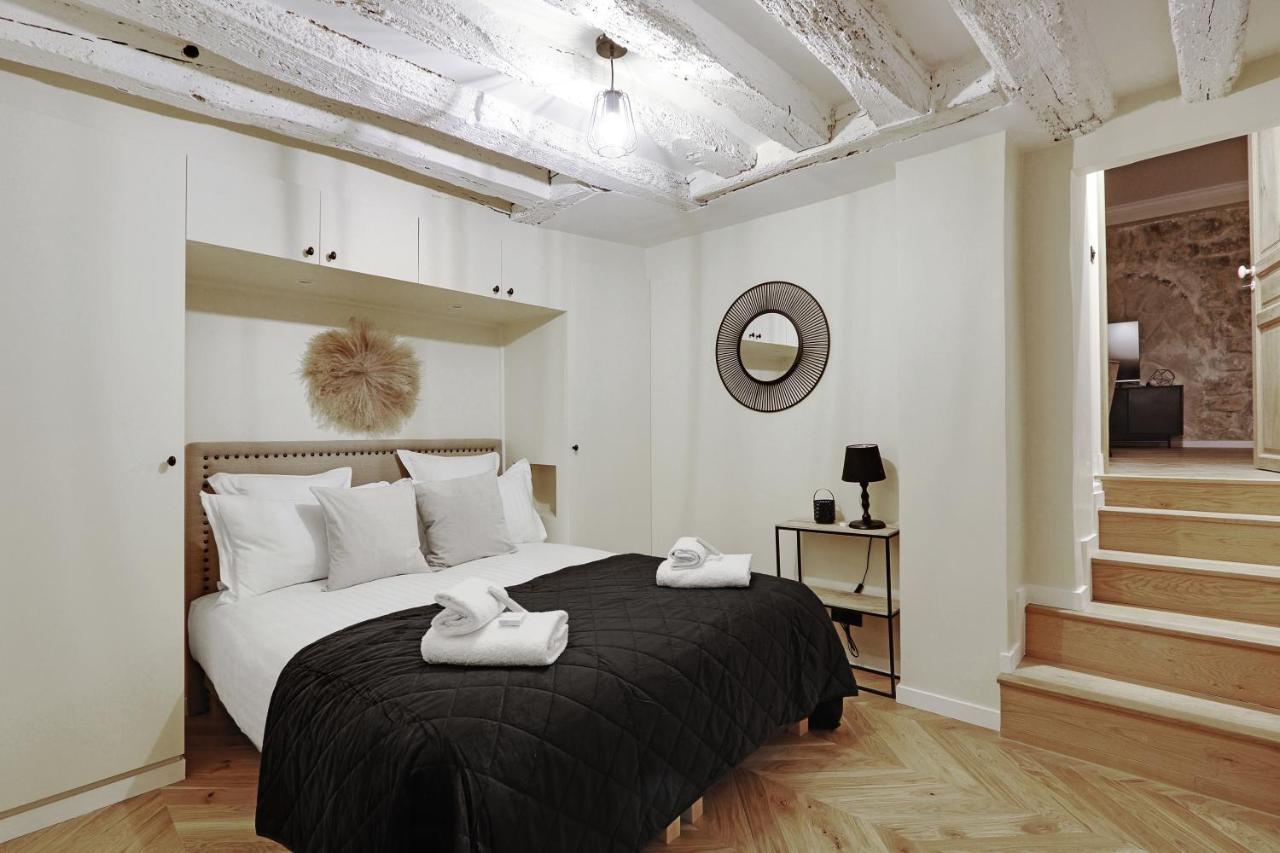 Pick A Flat's In Le Marais - Rue Saint Martin * Paris