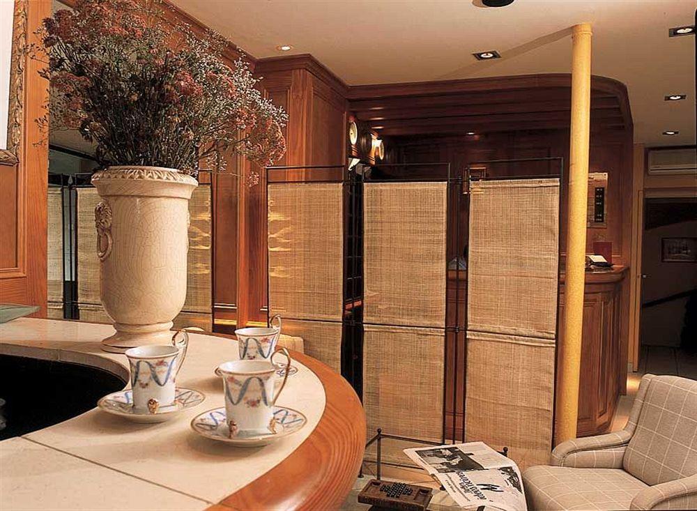 Hotel La Parisienne