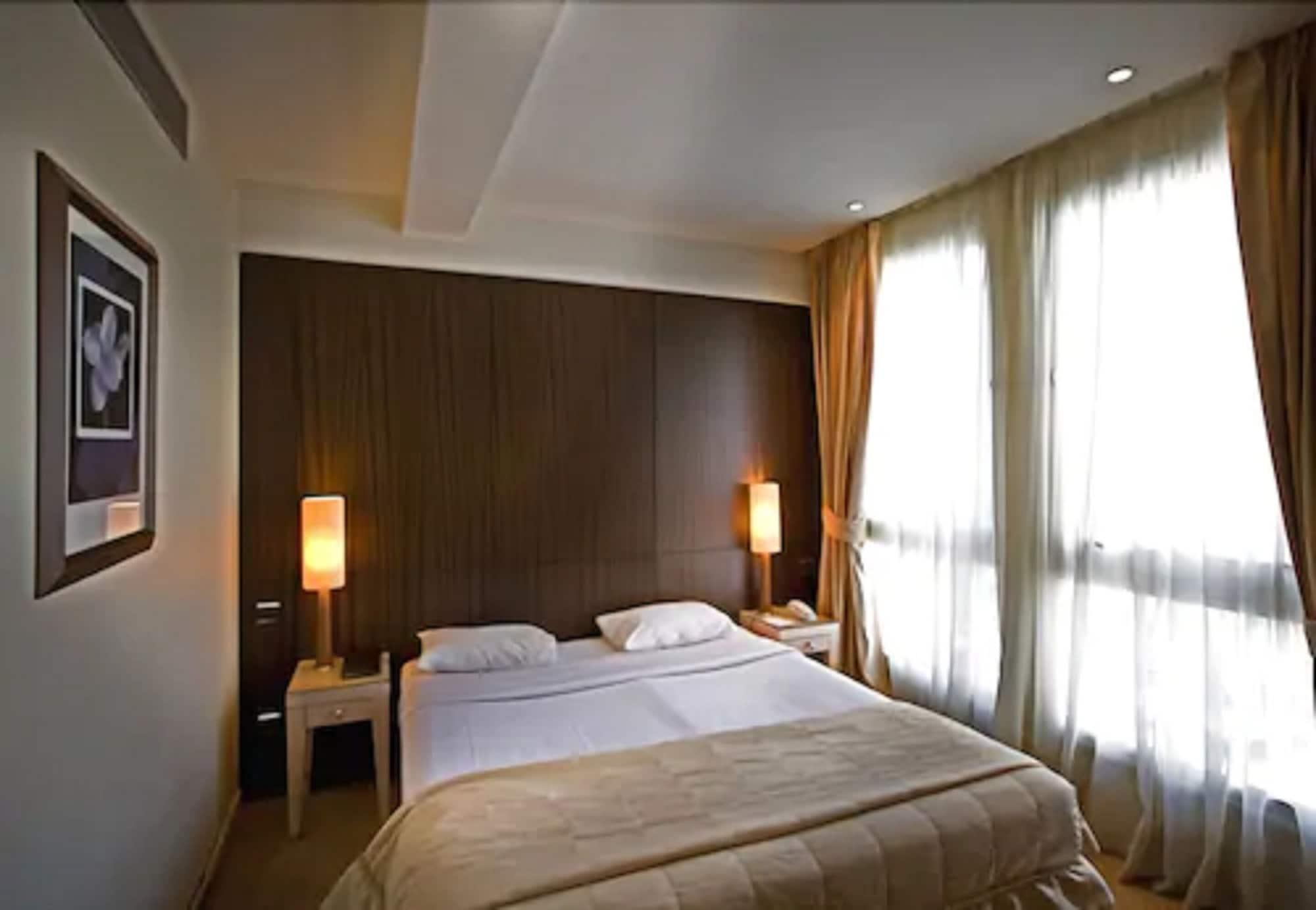 Le Pera Hotel