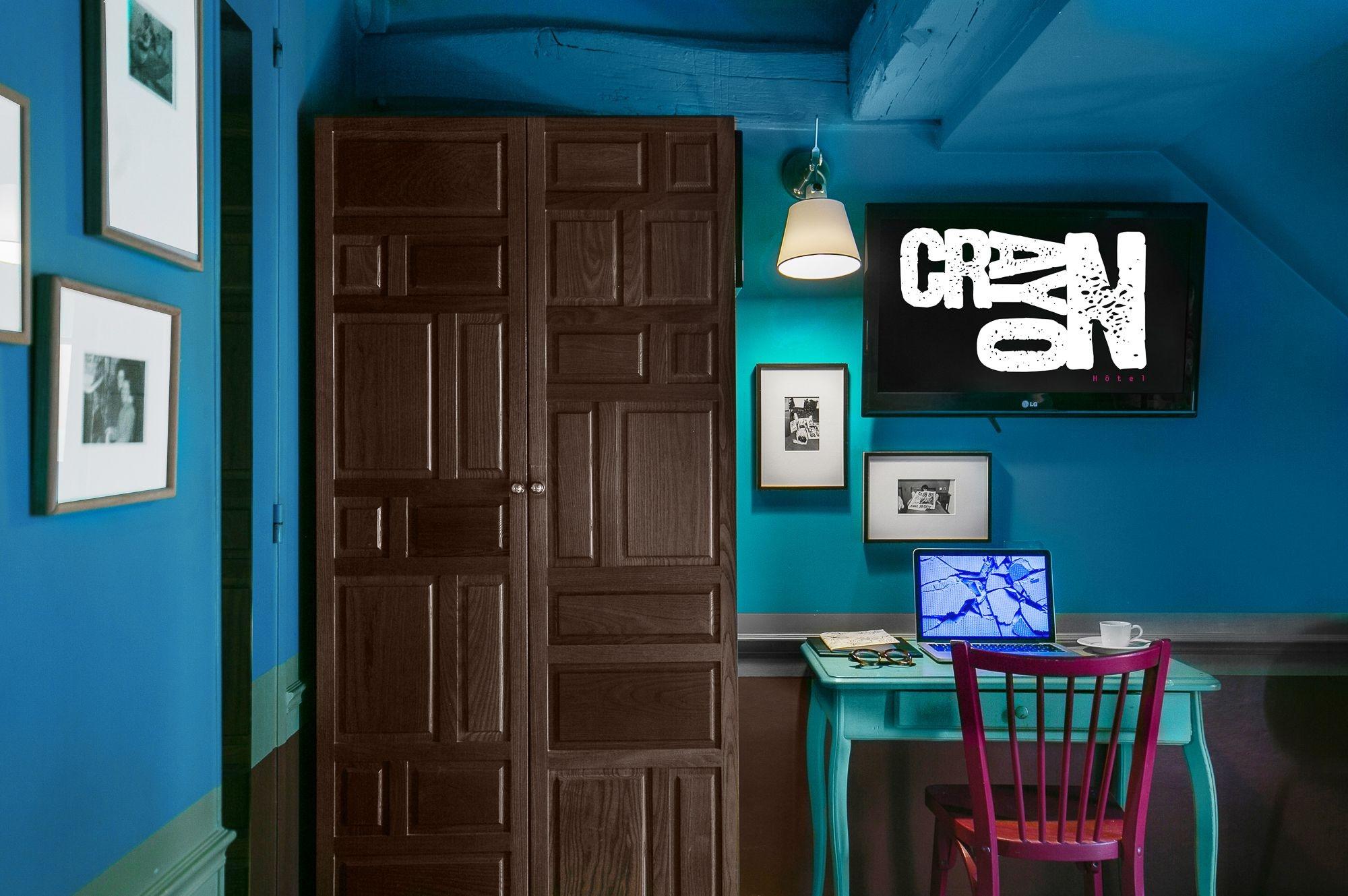 Crayon Hotel 3*
