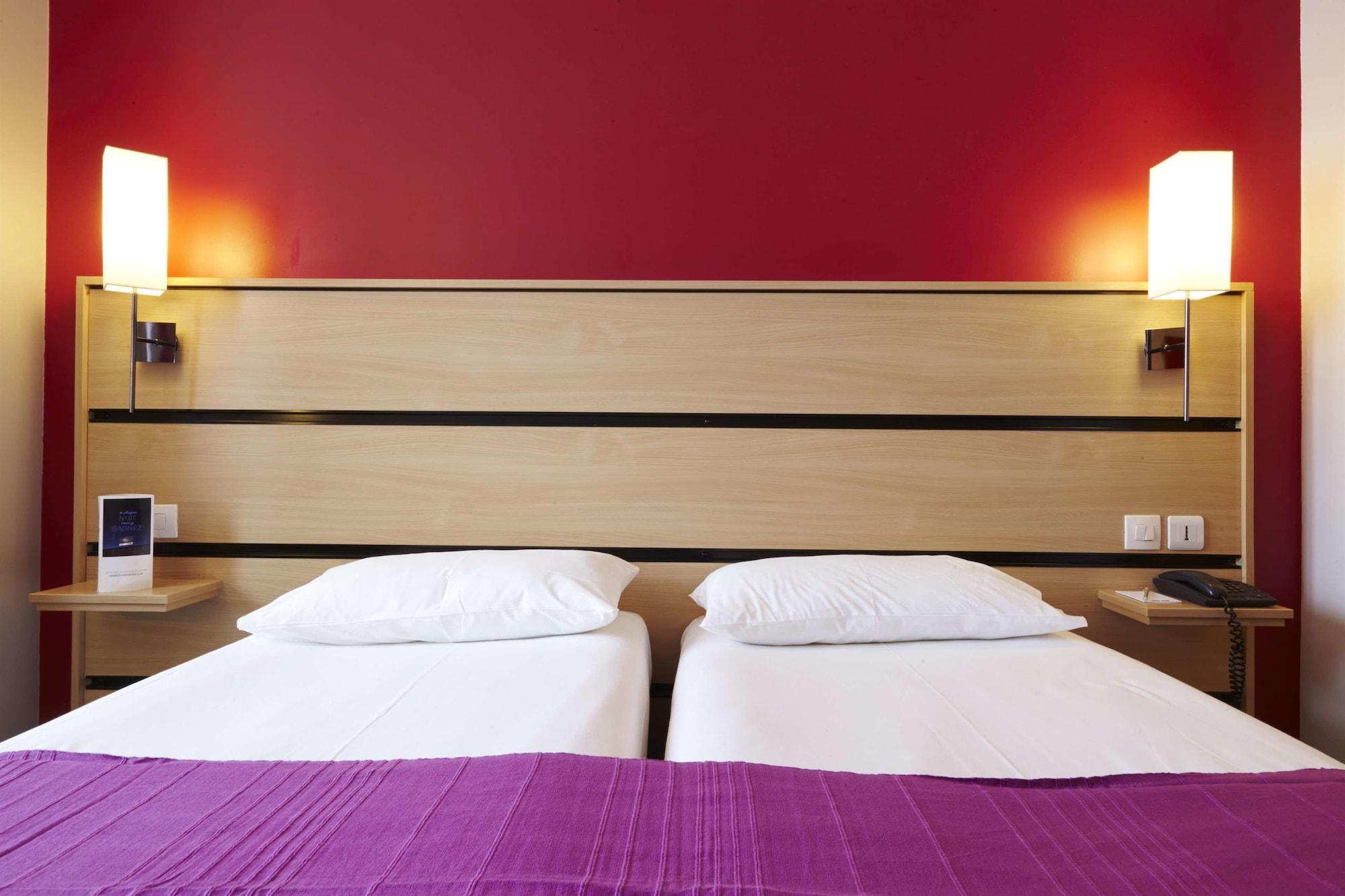 Hotel Kyriad 10 - Canal Saint Martin - République 3*