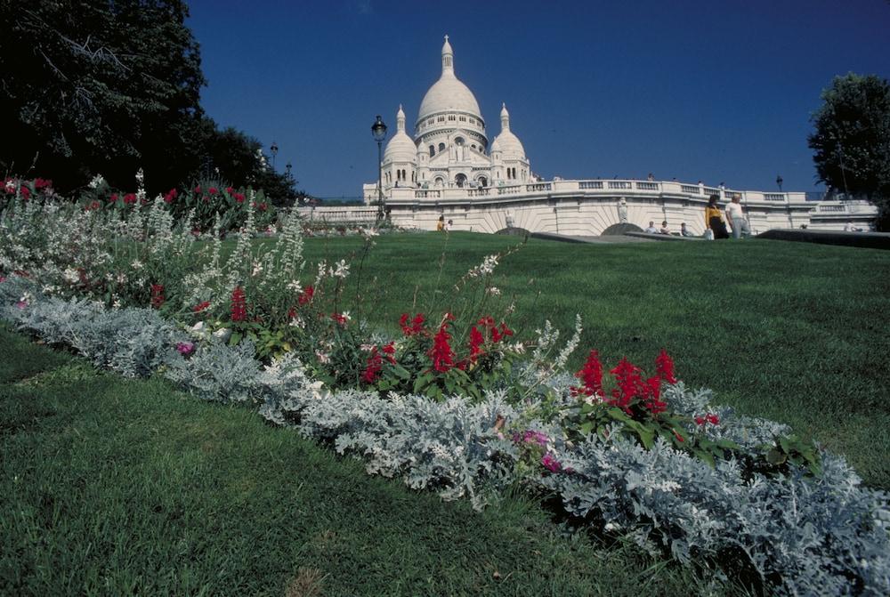 Mercure Butte Montmartre Basilique Hotel