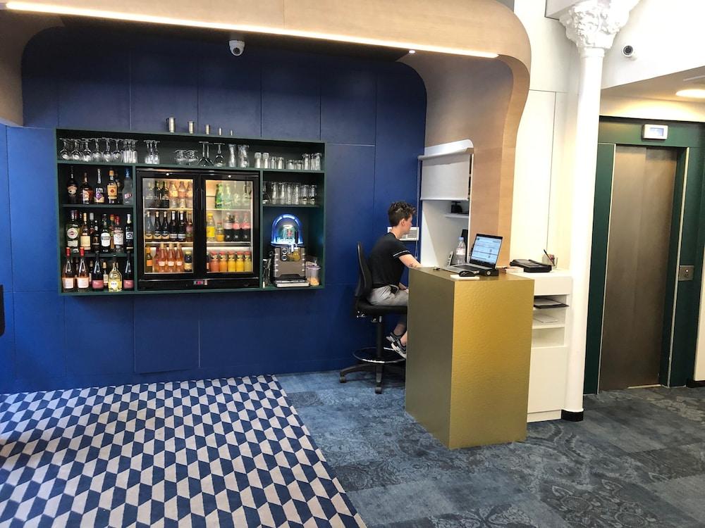 Ibis Styles Cadet Lafayette Hotel Paris
