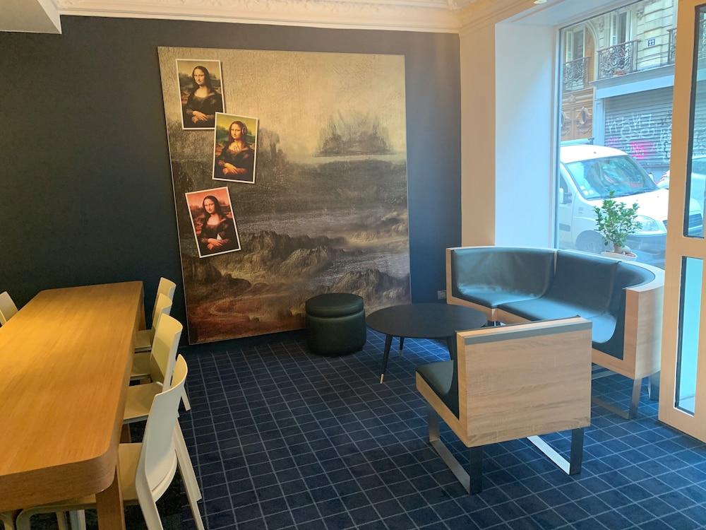 Hotel Ibis Styles Cadet Lafayette Paris